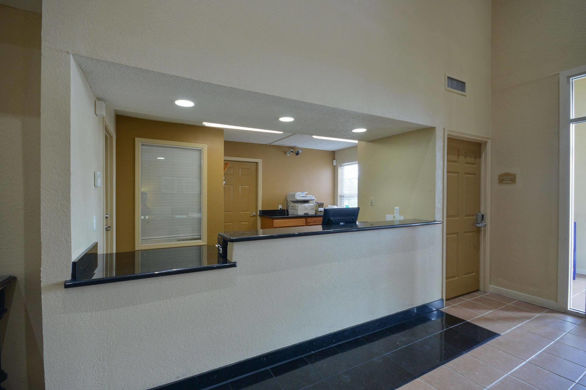 Intown Suites Extended Stay Select Houston Tx - Brookhollow Dış mekan fotoğraf